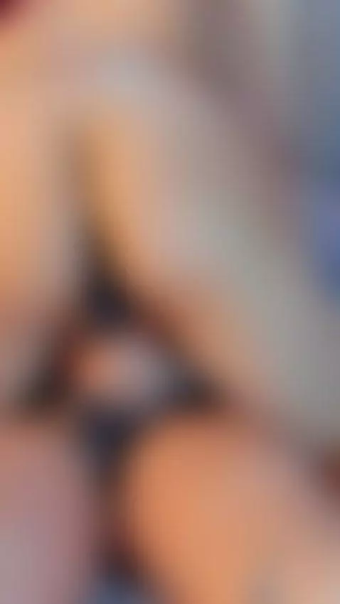 My girlfriend arrives horny, and I put on my strap-on and fu... by allisonsamy