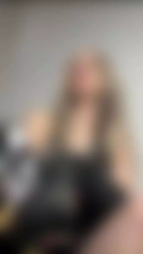 Every movement carries a mood 💃 Like and subscribe by goddessivanna