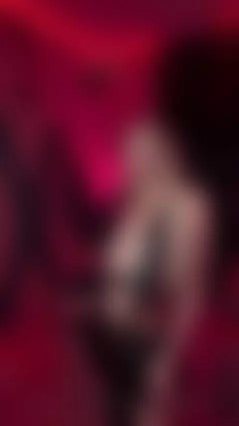 She teases—you fall for it 😈 Subscribe by goddessivanna