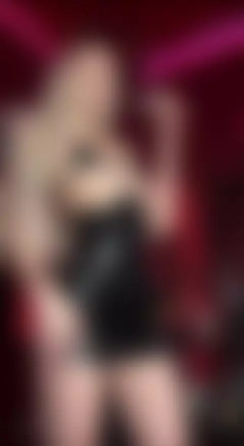 A look that turns up the heat. Subscribe 💋 by goddessivanna