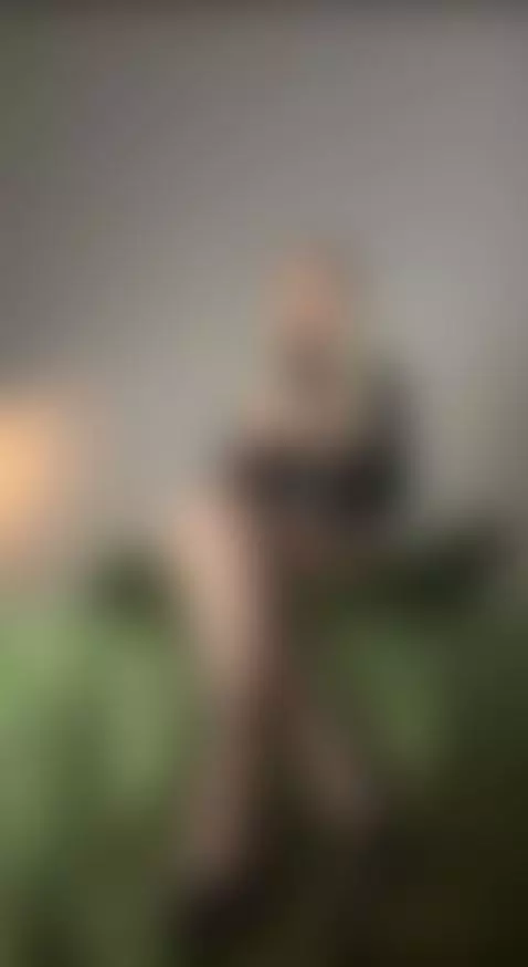 Beauty that pulls you in — OF in bio 🧲 by goddessivanna