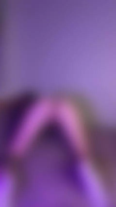 My fingers slowly disappear below the frame... guess what ha... by asyaelfie