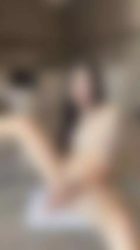 They say brunettes are dangerous. I'm proof.
See the rest on... by asyaelfie