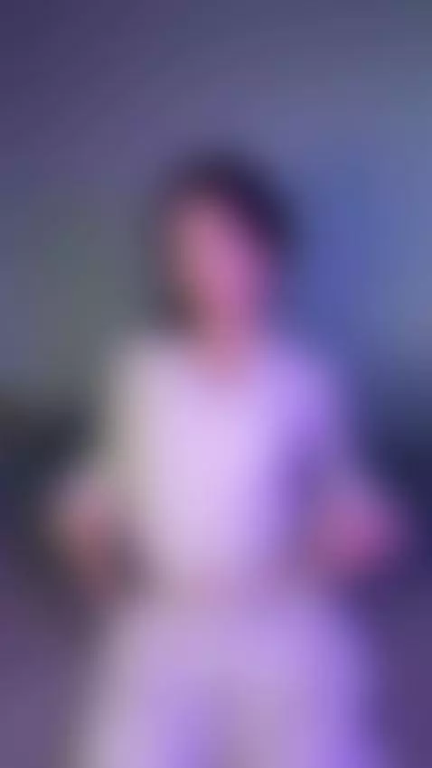 I don't leave it to your imagination. I'm showing you on Onl... by asyaelfie