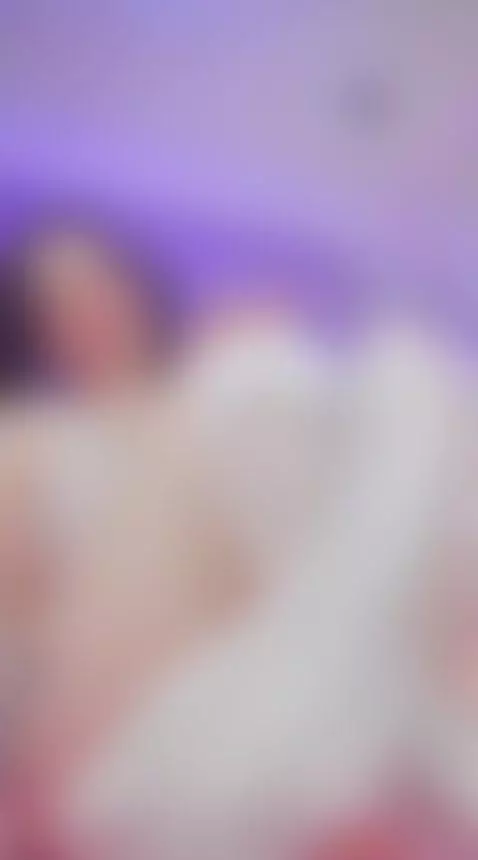 This deep little mouth is ready for you to fuck my throat 💦 by nahomystar