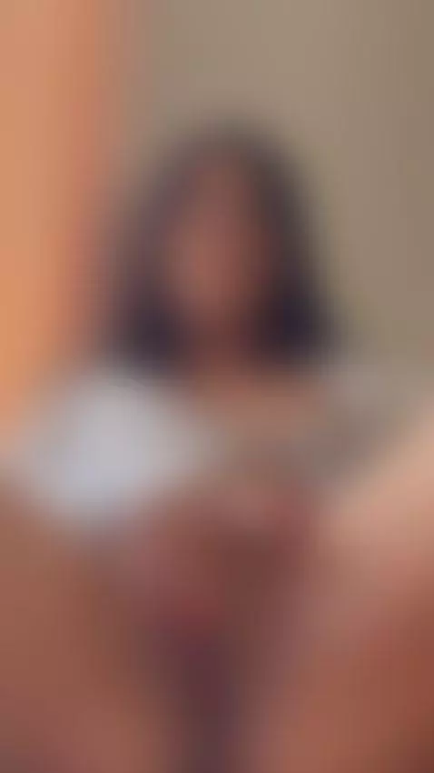 touching my juicy pussy for you by emilyjonnesx