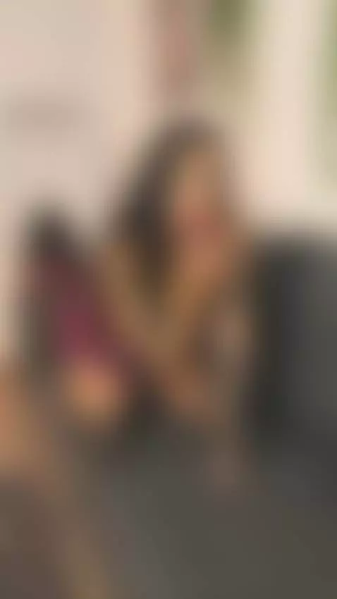 Do you like the view through the mirror? 🪞 by nelav0