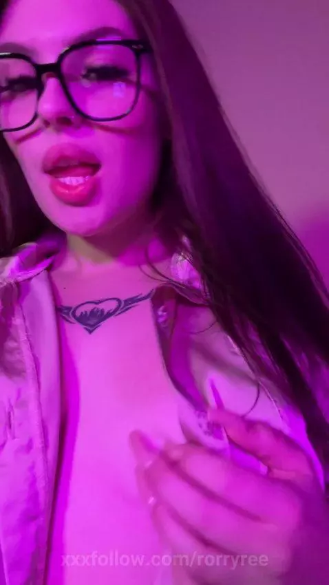 It seems like someone is fantasizing about me right now...💭😈 by rorryree