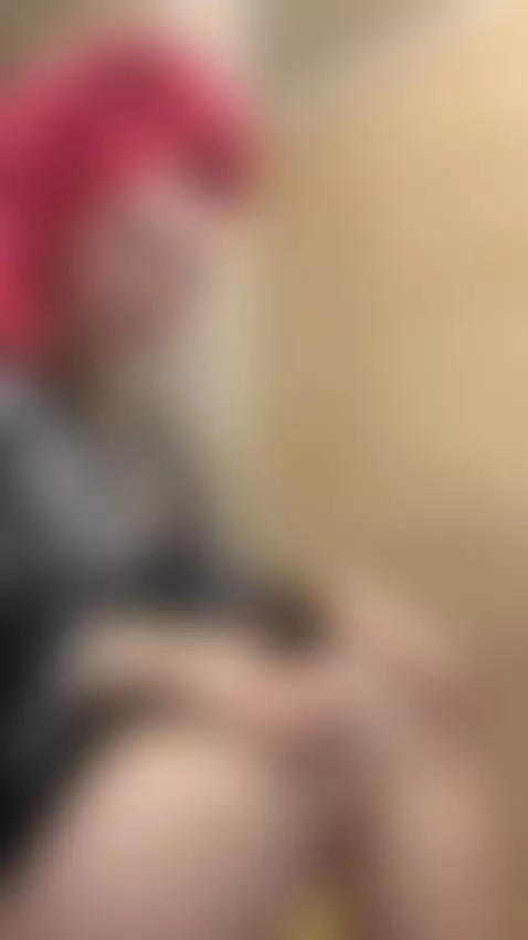 I've discovered a new side of myself—would you like to see i... by rorryree