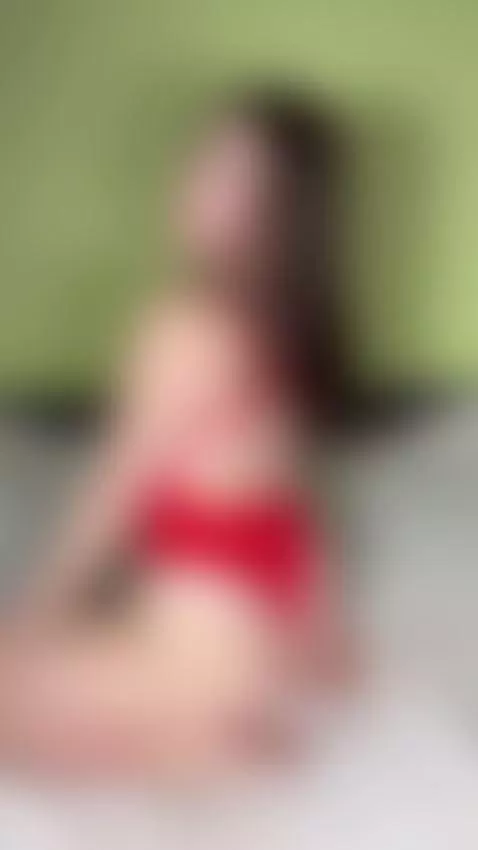 Want to know what I'm hiding underneath? by rorryree