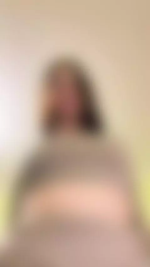 My silhouette speaks louder than words.
Hear it on OnlyFans. by rorryree