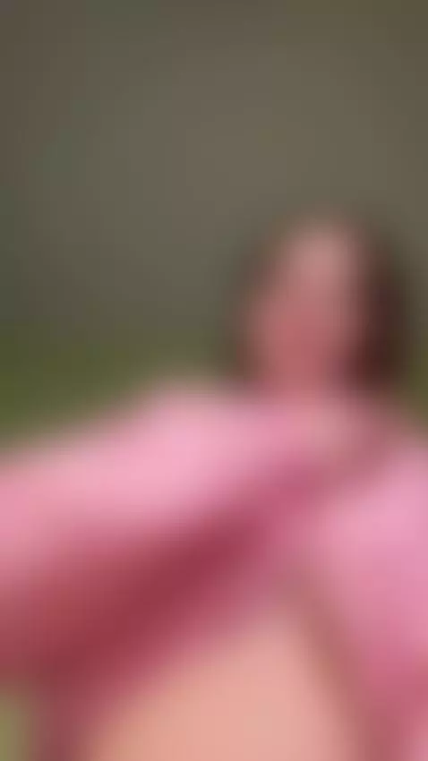 This shot is an invitation in.
Entrance is through OnlyFans by rorryree