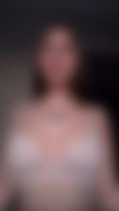 You didn't choose a brunette by accident.
Continue on OnlyFa... by rorryree