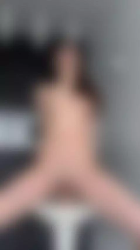 Brunettes don't let go easily.
Especially on OnlyFans. by whitekristy