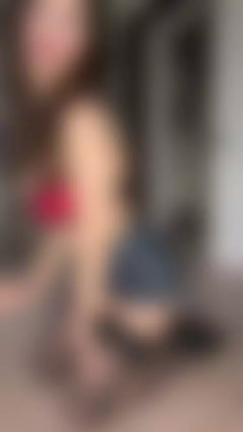 I don't post everything at once.
Everything is on OnlyFans. by whitekristy