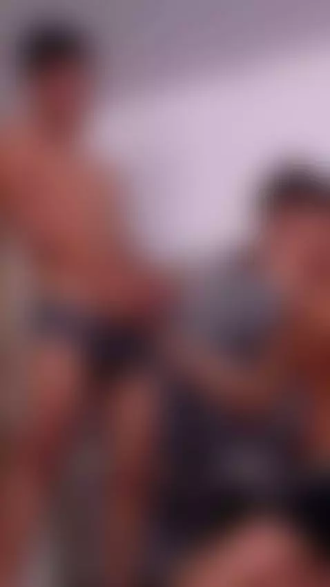 My friend lost a bet and can't stand my dick
Mi amigo perdió... by desire4duo