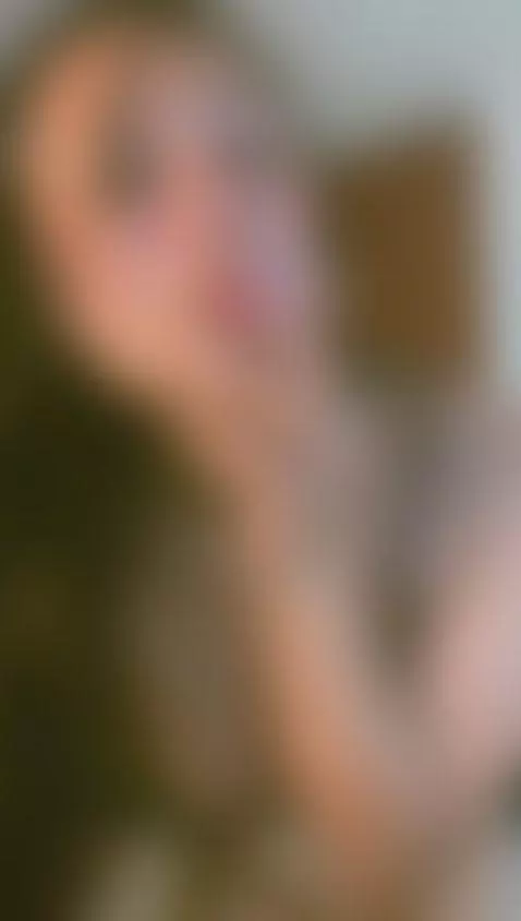 Wnat u smoke with me? by alizee409