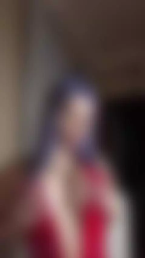 Goth girl shows her boobs by kattpurrr