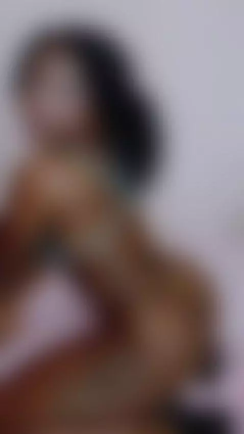 Midnight temptation is live 🌙🔞 by irisherrera
