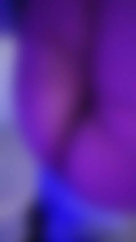 🩷 Are you going to behave... or are you going to tempt me? by hollypeach888