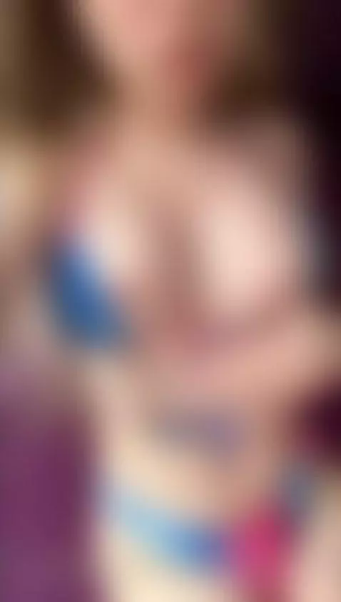 Blond with natural tits showing her pretties by angelcrystall