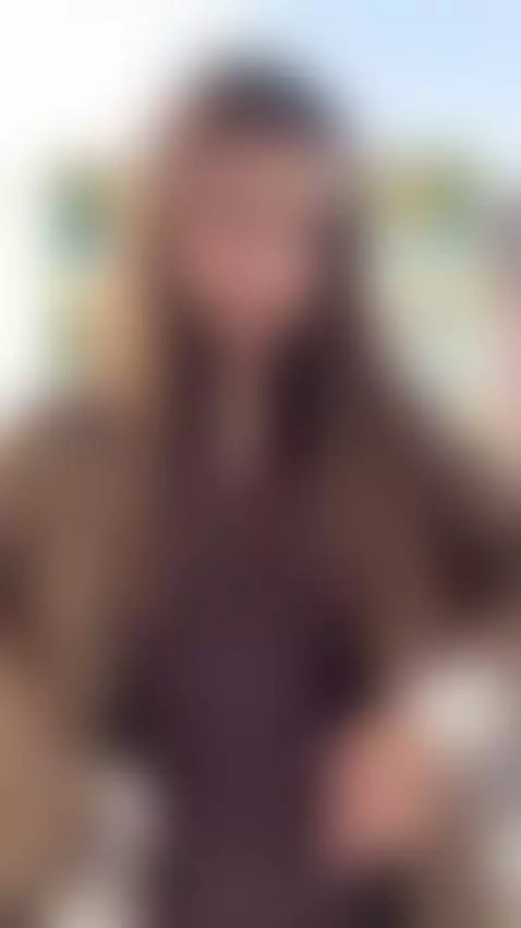 I’m a cute girl who loves having her pussy flooded with cum. by angelcrystall