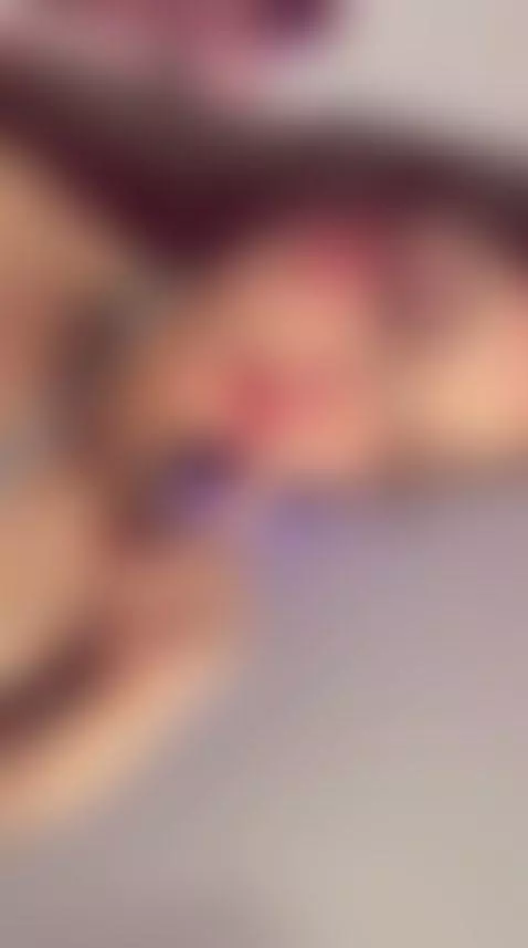 im online now by elyw1