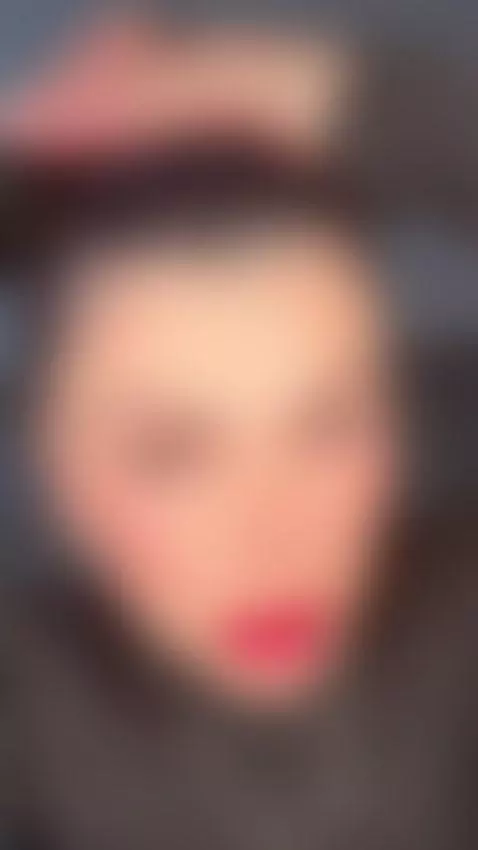 Im new here 🙈 by maca-moon