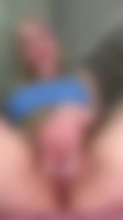 I masturbate my perfectly wet pussy by roxydi