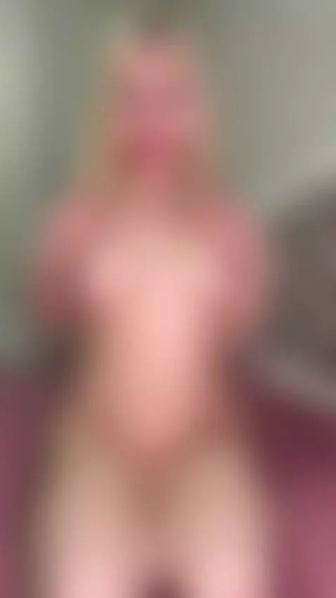 Boobs teasing by roxydi