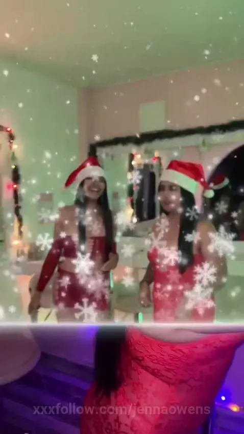 👩🏻‍🤝‍👩🏻❄💙 by jennaowens