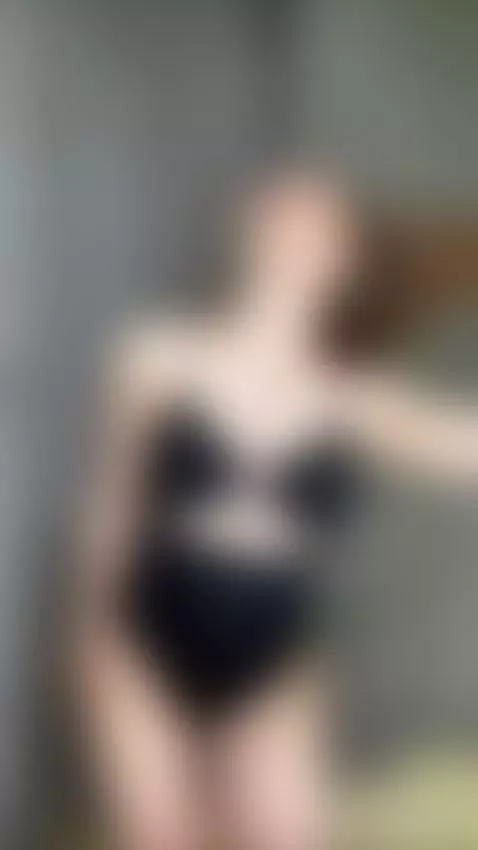 A look that stays in your memory. Follow 👁️ by lunastarlightt