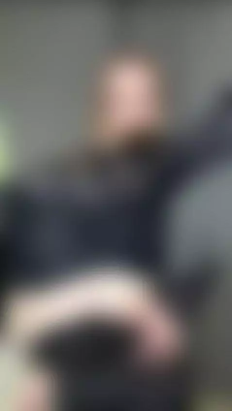 Her body says “like me” 🍑 by lunastarlightt