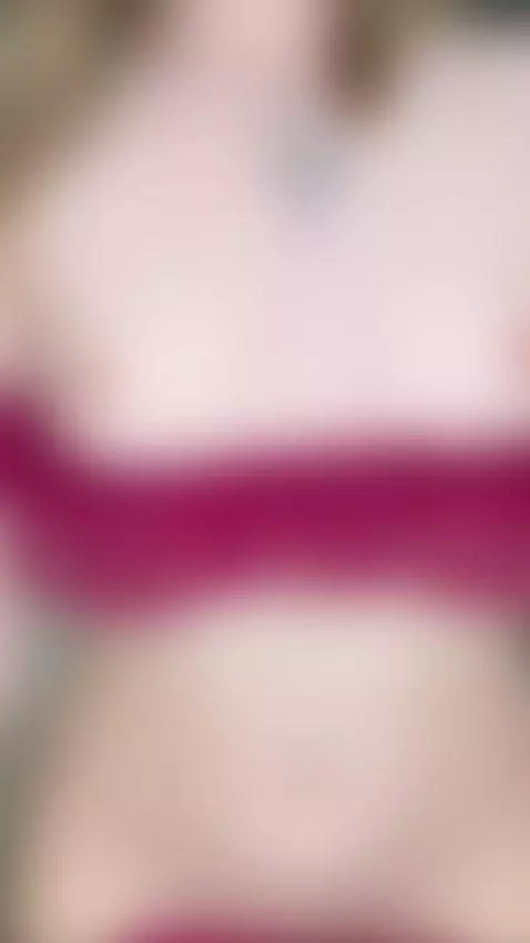 She’s not for everyone… but you can stay 💄 by lunastarlightt