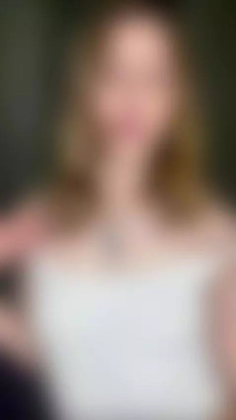 On all fours for you… subscribe to my OnlyFans, it’s very im... by lunastarlightt