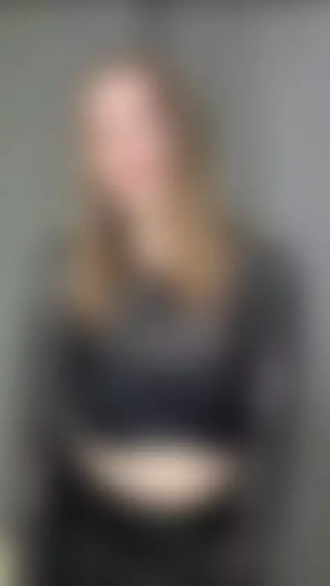 Right on the edge… want the finish? 😏 Join OnlyFans by lunastarlightt