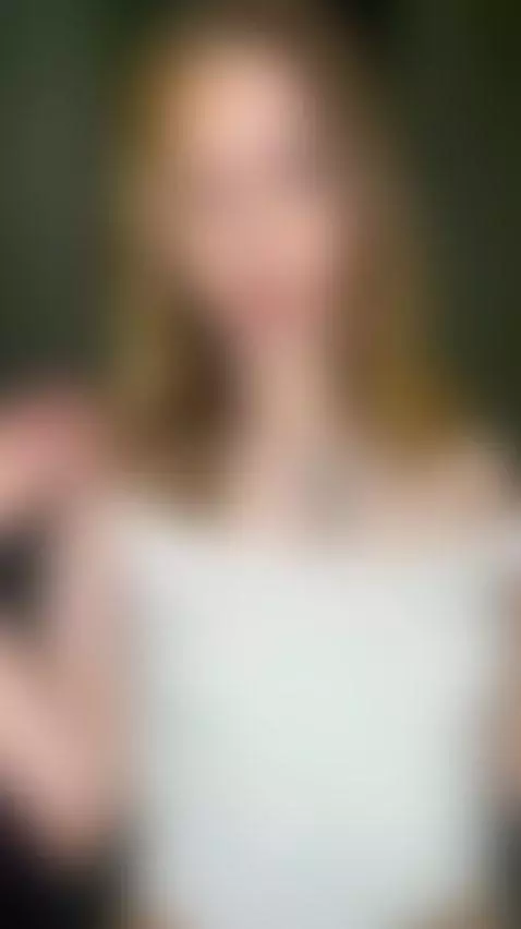 🍒Big tits brushing sensitive skin 😏 Naughty OF by lunastarlightt