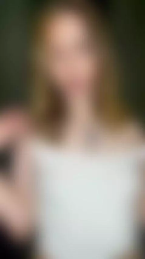 😏Curvy brunette with blue eyes ready to explode for you 🍆 Un... by lunastarlightt