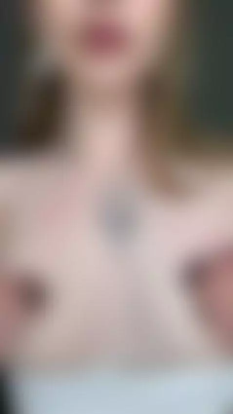 💋Hot brunette with bob haircut teasing 🔥 Join OF by lunastarlightt