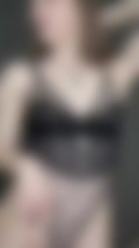 🔞Brunette with bob and curvy body dripping sweat 💋 Unlock OF by lunastarlightt