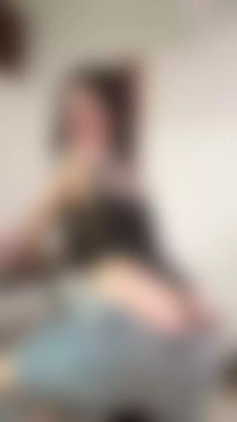 🔥 I don’t like giving everything away at once… tap my profil... by ninahex