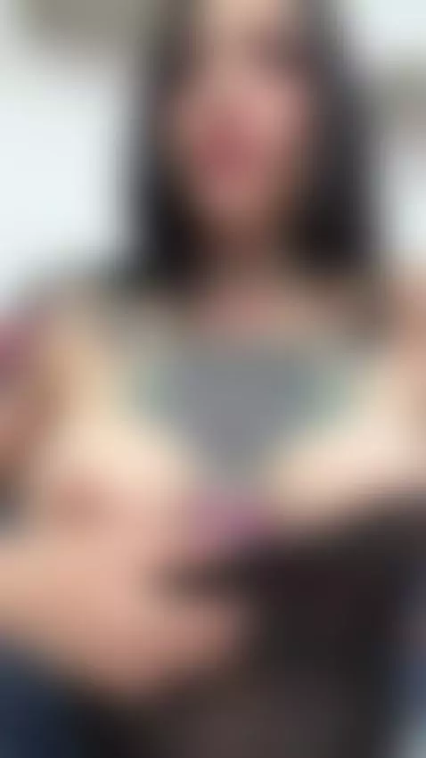 👀 You slowed down right here… now see what’s waiting on my p... by ninahex