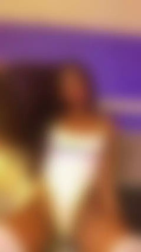 Can you take off my bodysuit?😇 by auraa-sun