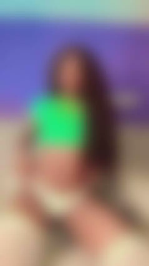 A kiss to start the week 👅 by auraa-sun