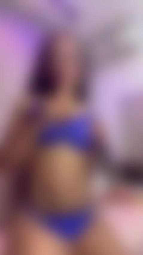 Live now!! by ana-foxx