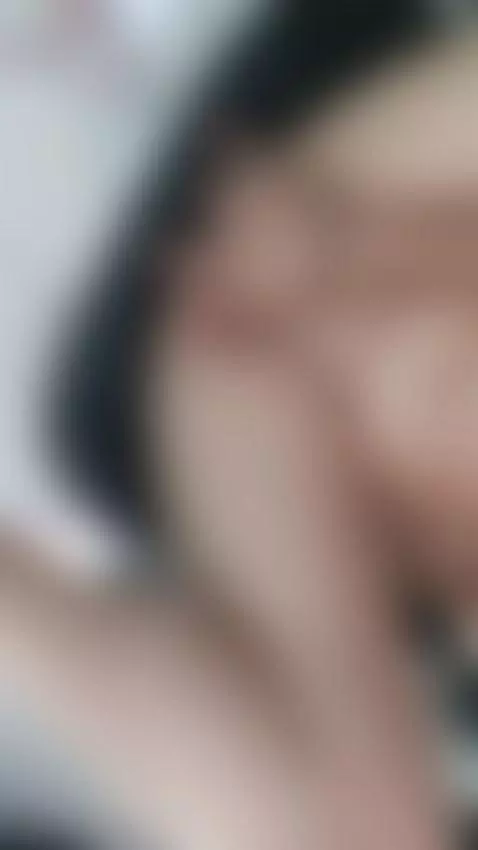 petite girl masturbation pussy on the chair by ashleymillerxxx