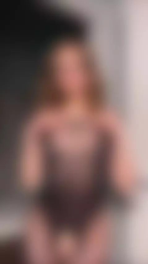 One look—and you’re already here 😏 Don’t leave, subscribe by victoriaawhite