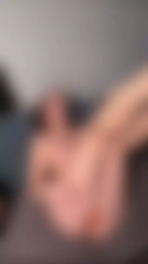 She’s looking straight at you… 🔥 Answer with a like and a fo... by victoriaawhite