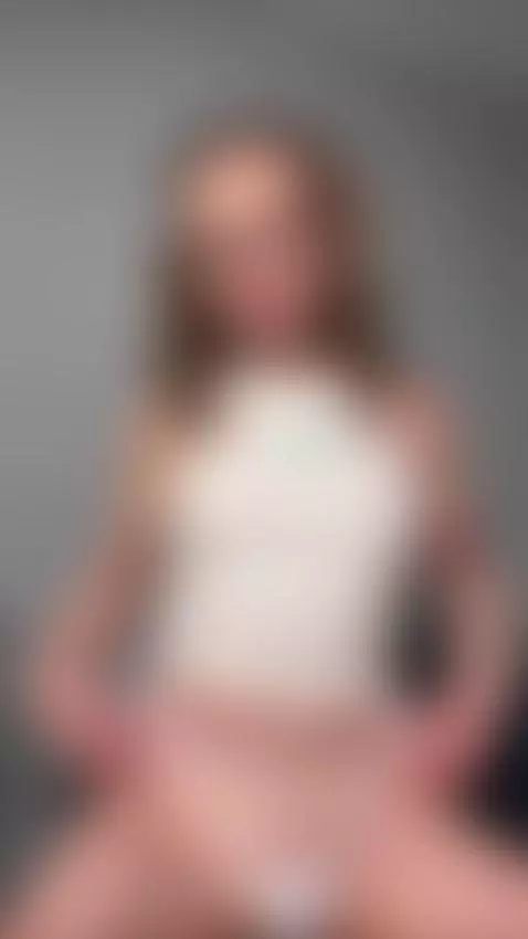 Flirt 😘 and excitement 💦 without words — subscribe by victoriaawhite