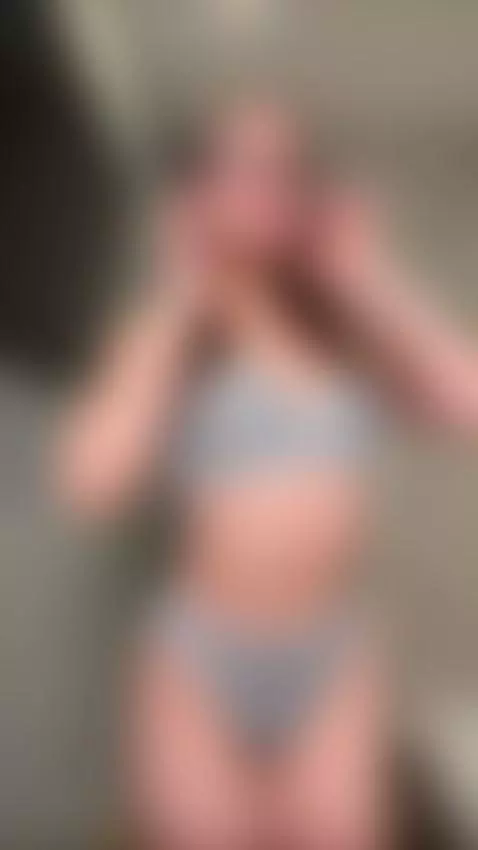 The one who sets the mood 🎶 Follow by victoriaawhite